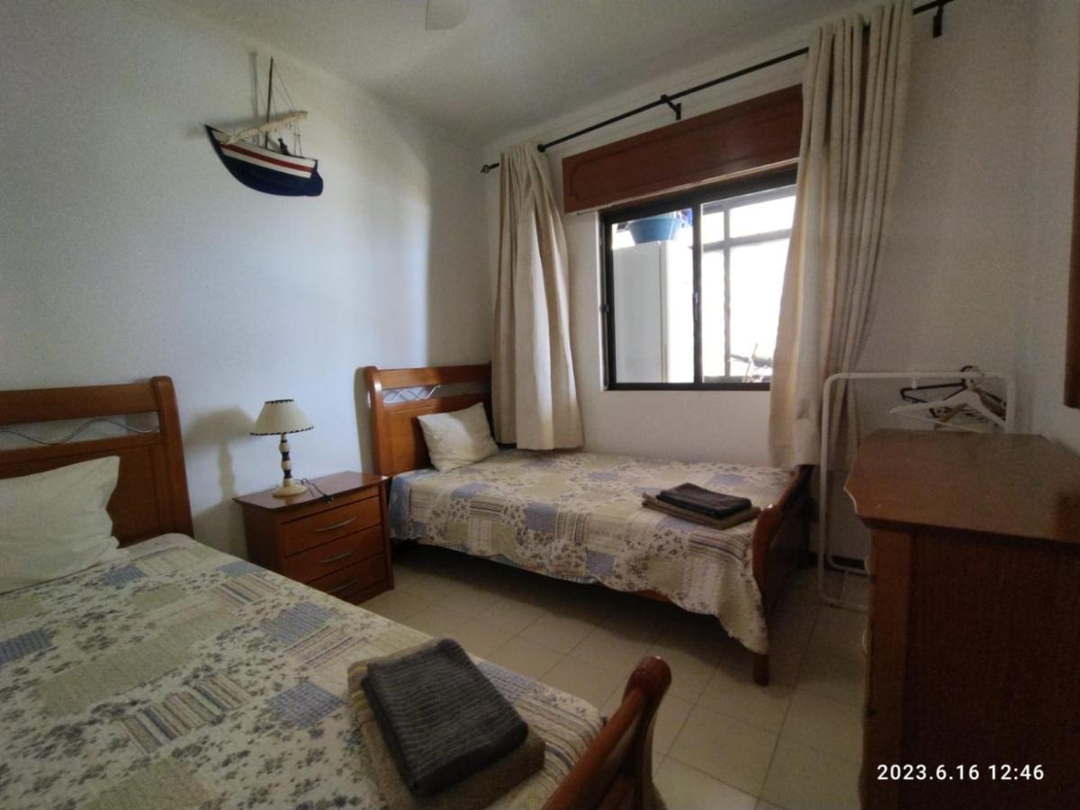 Cozy Apartment in Quarteira Exterior foto