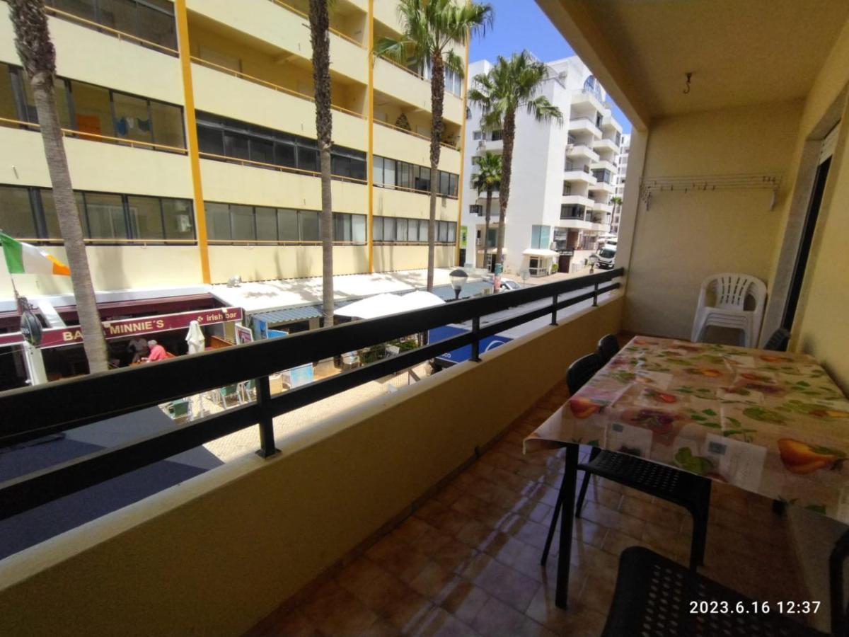 Cozy Apartment in Quarteira Exterior foto